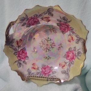 🌺 Vintage hand painted iridescent bowl with gold